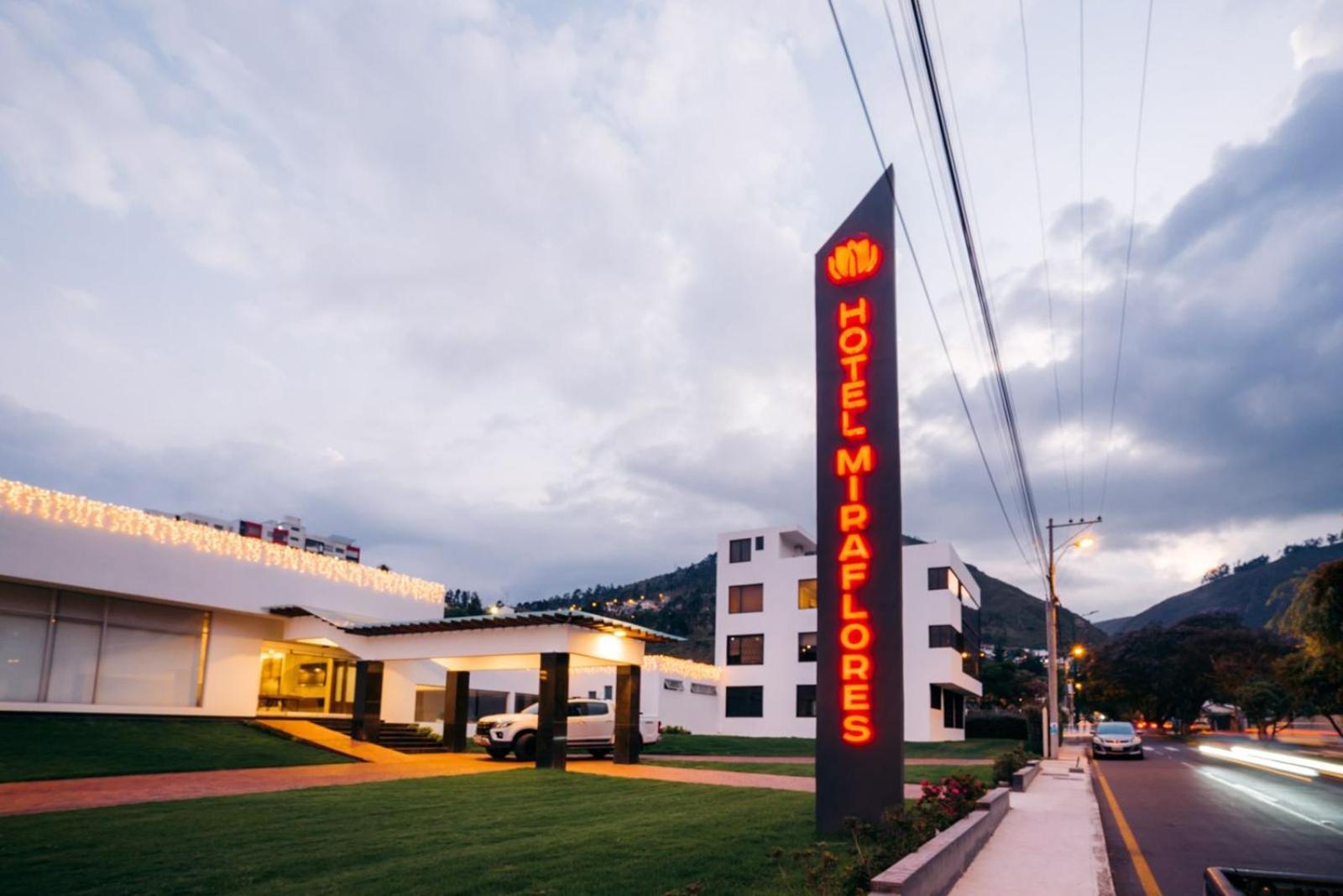 Hotel Miraflores Ambato Eksteriør bilde